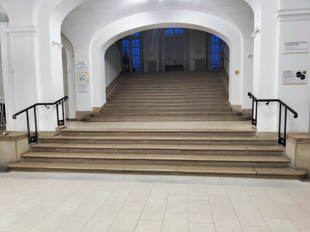 Beltéri lépcsőkorlát